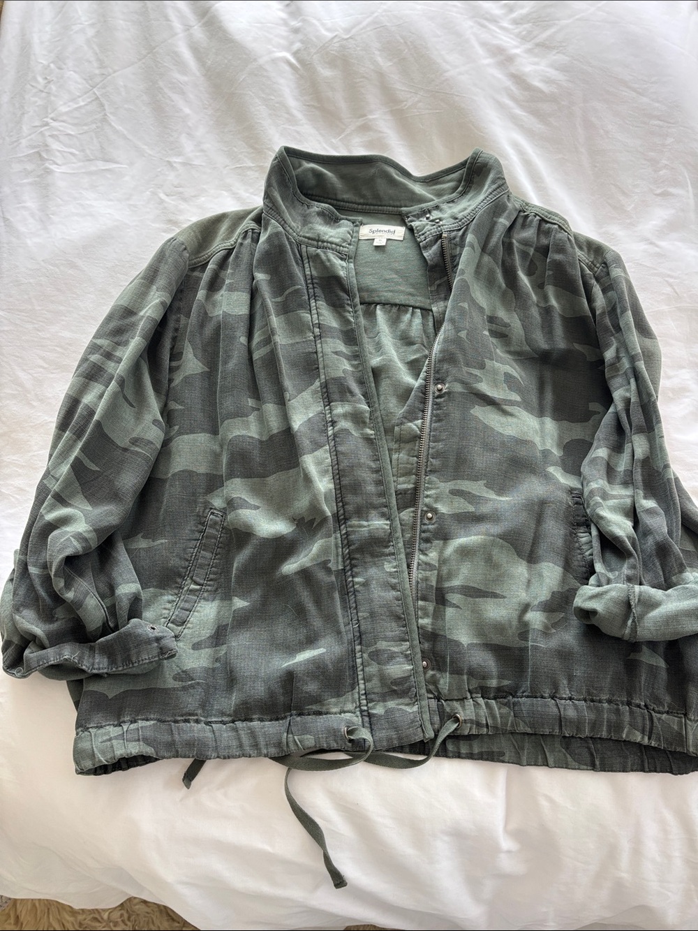 Splendid Green Camouflage Drawstring Utility Jacket